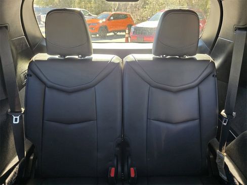 Used 2023 Cadillac XT6 Luxury image 16