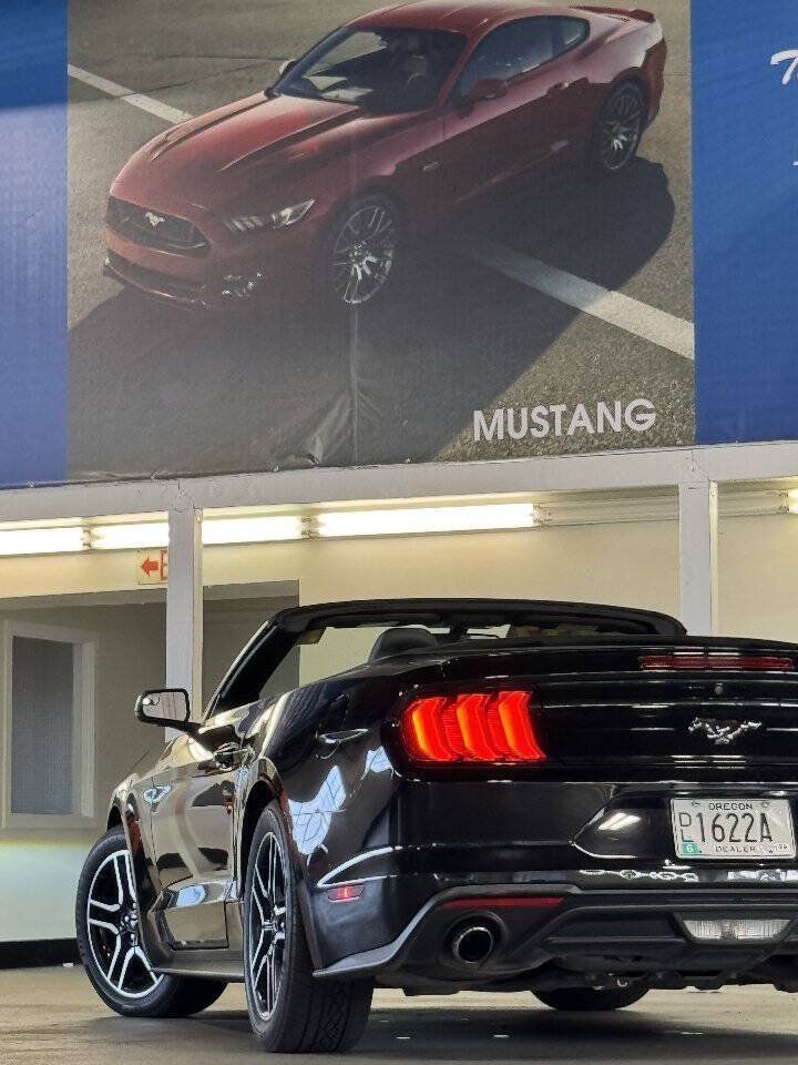 Used 2018 Ford Mustang Premium RWD image 8