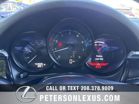Used 2022 Porsche Macan AWD/4WD image 29
