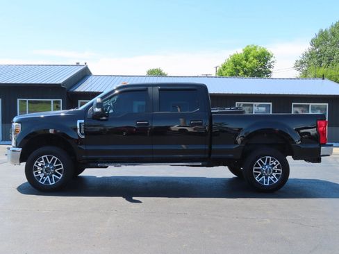 Used 2018 Ford F250 XL w/ Power Equipment Group AWD/4WD image 3