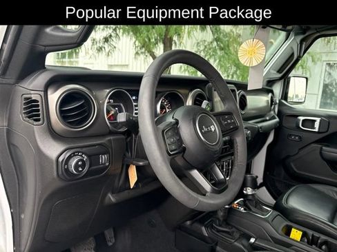 Used 2023 Jeep Gladiator Sport AWD/4WD image 9
