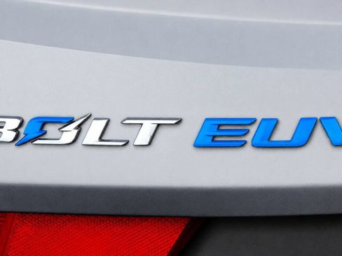 Used 2023 Chevrolet Bolt EUV LT FWD image 7