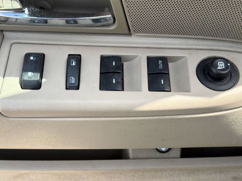Used 2010 Mercury Grand Marquis LS RWD image 21