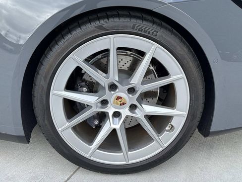 Used 2025 Porsche 911 Carrera image 8