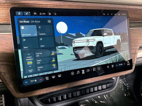 Used 2023 Rivian R1T Adventure image 33