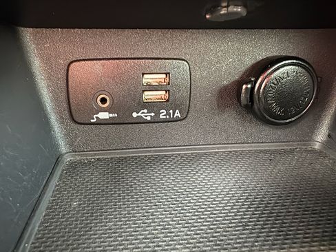 Used 2023 Subaru Forester Touring AWD/4WD image 25