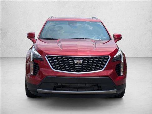 Used 2023 Cadillac XT4 Premium Luxury w/ Technology Package FWD image 2