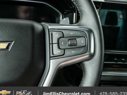 Used 2022 Chevrolet Silverado 1500 LTZ AWD/4WD image 12
