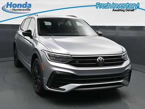 Used 2022 Volkswagen Tiguan SE R-Line FWD image 1