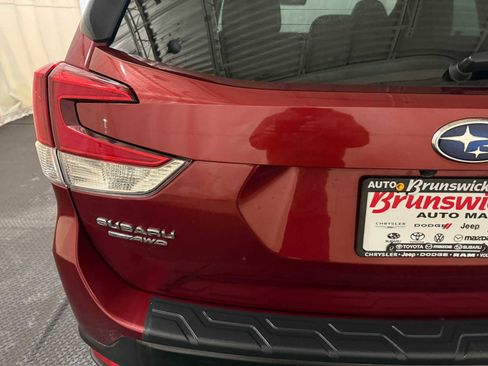 Used 2021 Subaru Forester Premium image 17