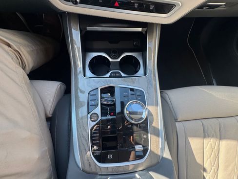 Used 2024 BMW X7 M60i w/ Executive Package AWD/4WD image 25