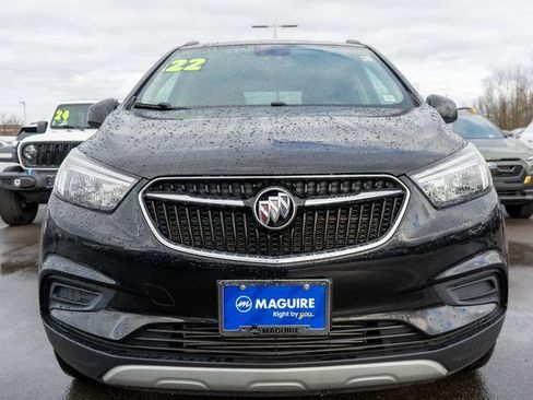 Used 2022 Buick Encore Preferred w/ Safety Package image 3