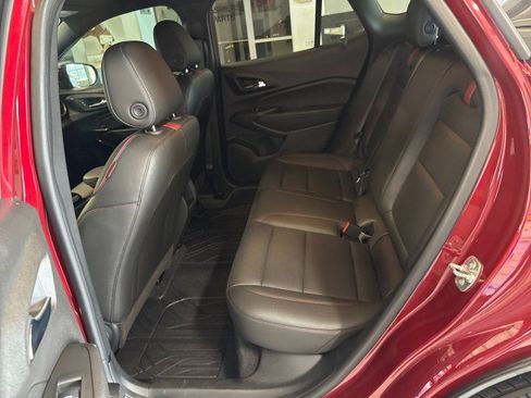 Used 2025 Chevrolet Trax RS w/ Driver Confidence Package FWD image 24