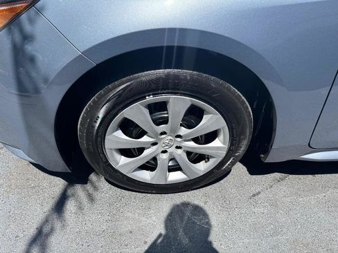 Used 2020 Toyota Corolla LE FWD image 5