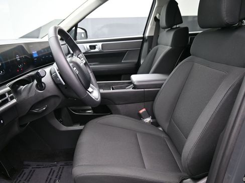 Certified 2026 Hyundai Santa Fe SE image 10