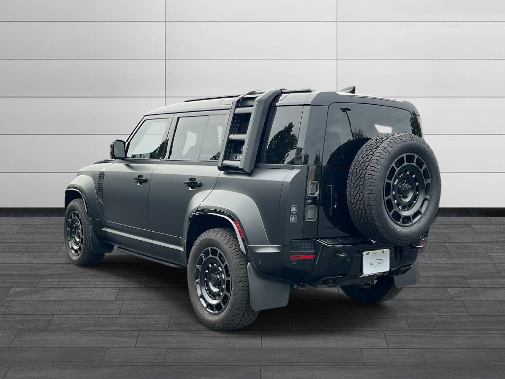 Certified 2026 Land Rover Defender 110 OCTA AWD/4WD image 3