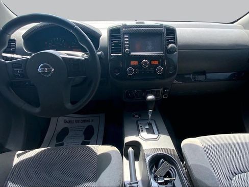 Used 2020 Nissan Frontier SV w/ Midnight Edition Floor Mats AWD/4WD image 16