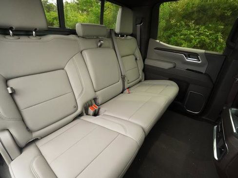 Used 2026 GMC Sierra 1500 SLT w/ SLT Premium Plus Package AWD/4WD image 29