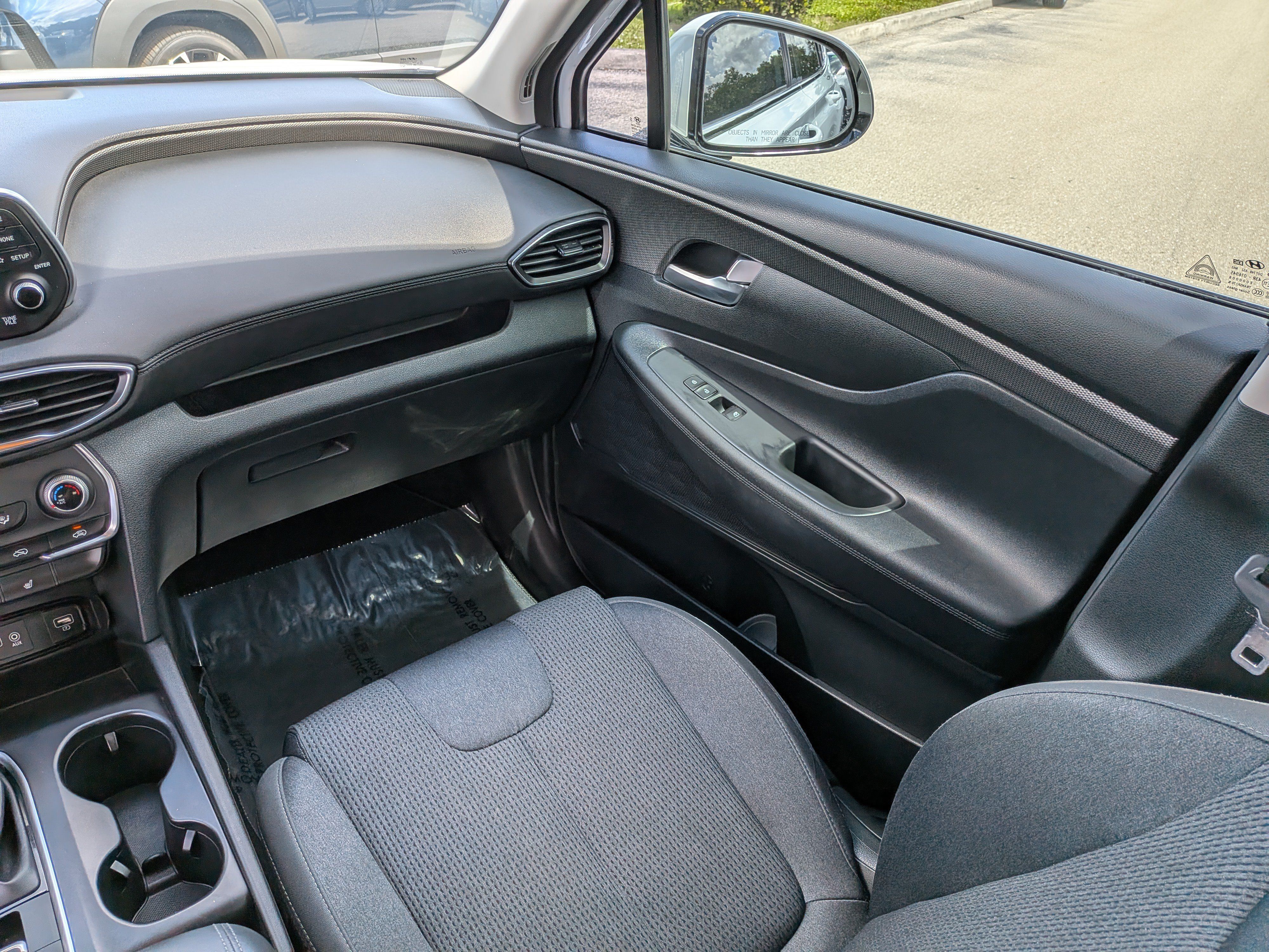 Used 2019 Hyundai Santa Fe SEL FWD image 18