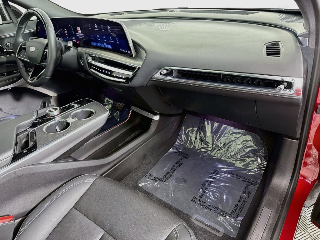 Used 2024 Cadillac Lyriq Sport w/ LPO, Floor Liner Package AWD/4WD image 30