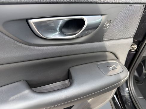 Used 2024 Volvo S60 B5 Core FWD image 19