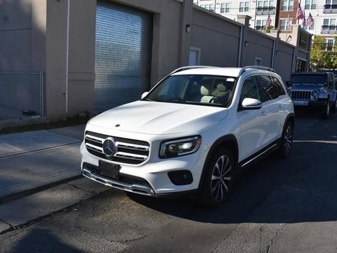 Used 2021 Mercedes-Benz GLB 250 image 2