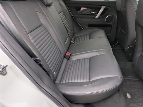 Used 2025 Land Rover Discovery Sport S image 17