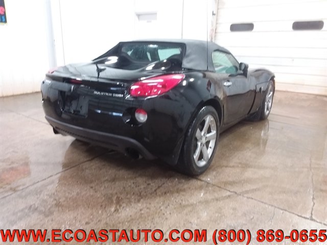 Used 2009 Pontiac Solstice GXP w/ Club Sport Package RWD image 3