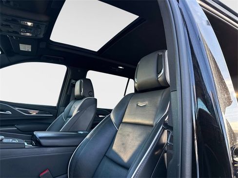 Used 2023 Cadillac Escalade Sport w/ Touring Package image 19