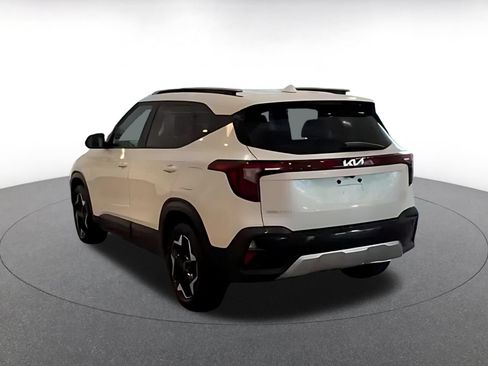 Used 2025 Kia Seltos S FWD image 11