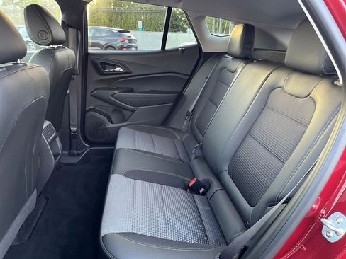 Used 2025 Chevrolet Trax LT image 23