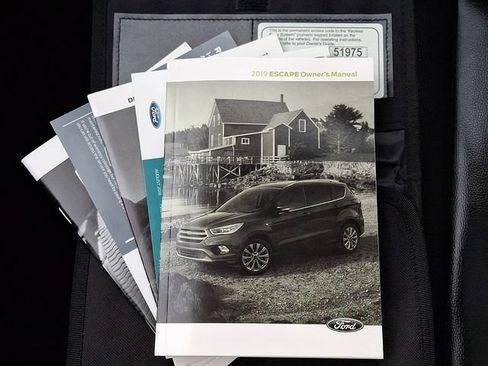 Used 2019 Ford Escape SEL image 26