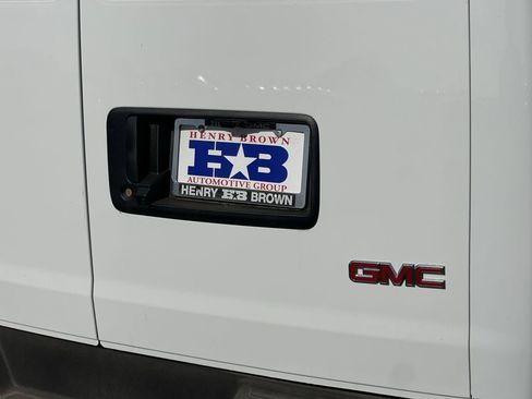 New 2025 GMC Savana 2500 Extended w/ Driver Convenience Package RWD image 32