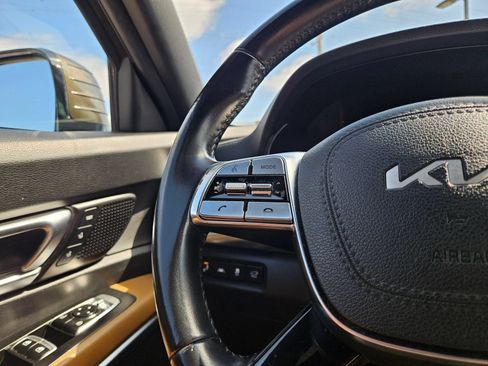 Used 2022 Kia Telluride SX w/ Towing Package FWD image 12
