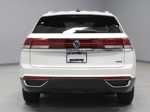 Used 2024 Volkswagen Atlas Cross Sport SE AWD/4WD image 10