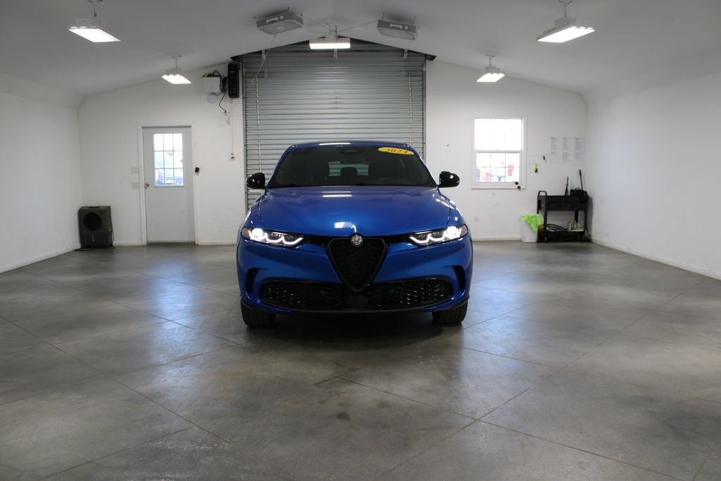 Used 2024 Alfa Romeo Tonale Veloce AWD/4WD image 3