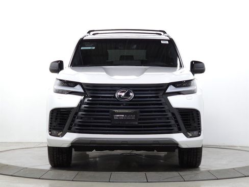 Used 2024 Lexus LX 600 4WD w/ Appearance Package image 2