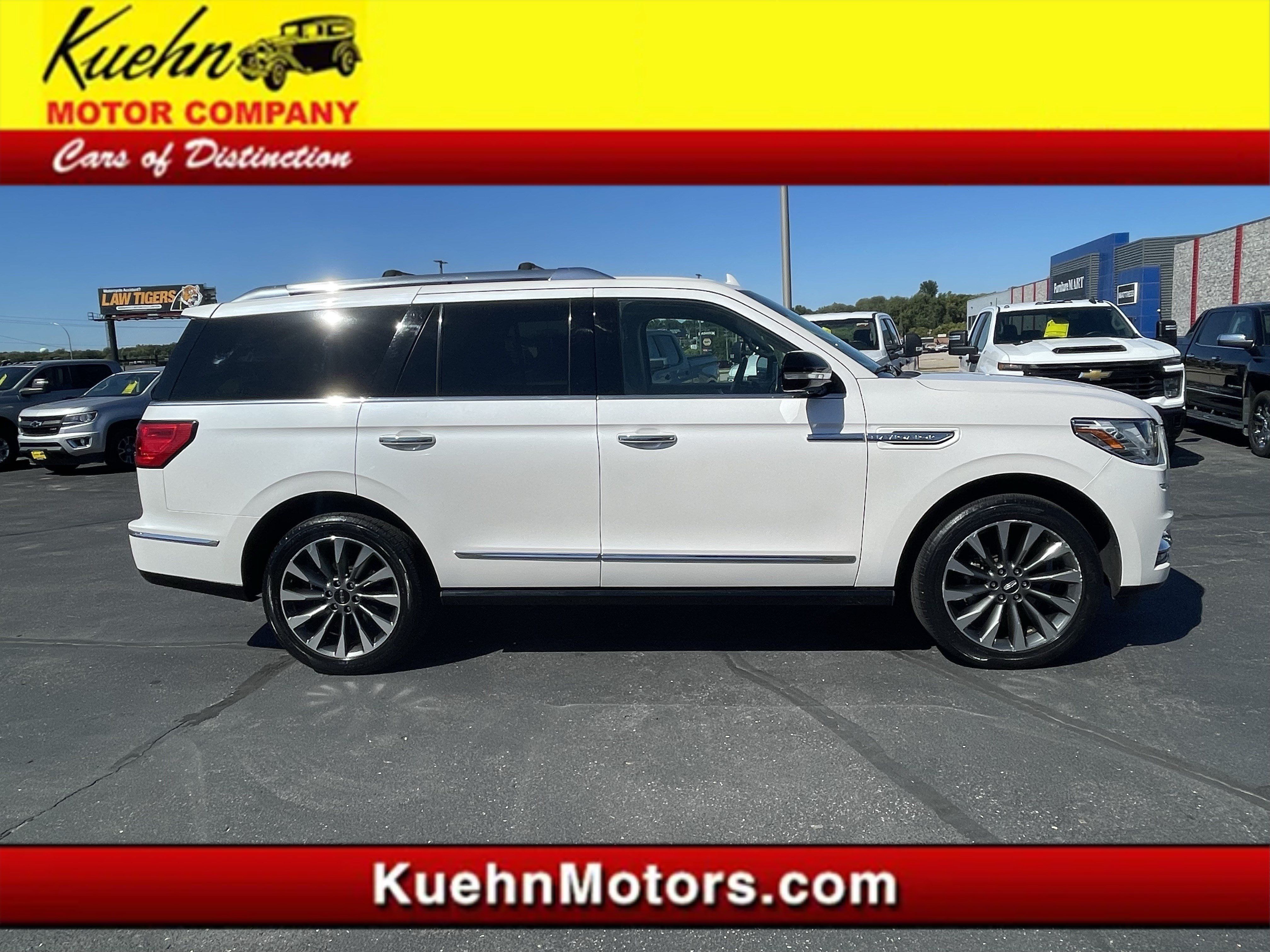 Used 2019 Lincoln Navigator Select AWD/4WD image 1