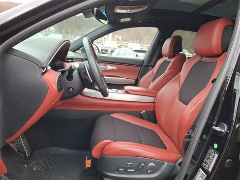 Used 2023 Genesis GV70 2.5T w/ Sport Prestige Package image 14