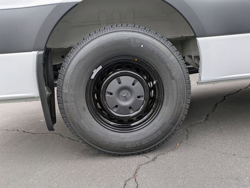 New 2025 Mercedes-Benz Sprinter 2500 image 11