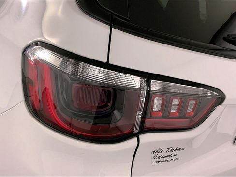 Used 2025 Jeep Compass Trailhawk AWD/4WD image 27