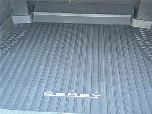 Used 2021 Toyota Camry SE w/ Cold Weather Package image 6