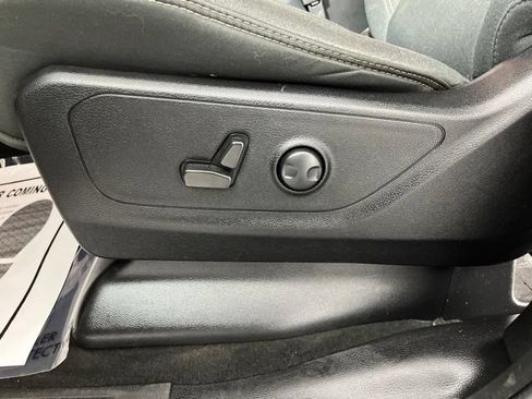 Used 2022 RAM 1500 Big Horn AWD/4WD image 38
