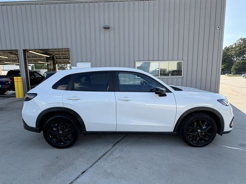 Certified 2024 Honda HR-V Sport image 9