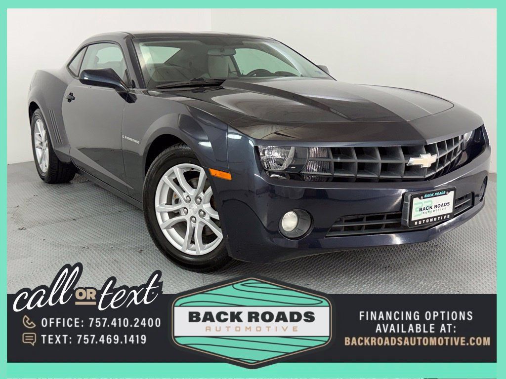 Used 2013 Chevrolet Camaro LT RWD image 1