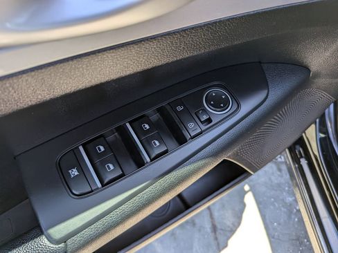 Certified 2024 Kia Forte LXS FWD image 18