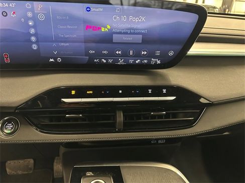 Used 2025 Buick Enclave Preferred image 34