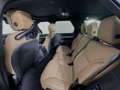 New 2026 Land Rover Discovery Limited Edition image 23