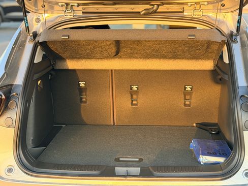 New 2026 Chevrolet Trax LT image 8