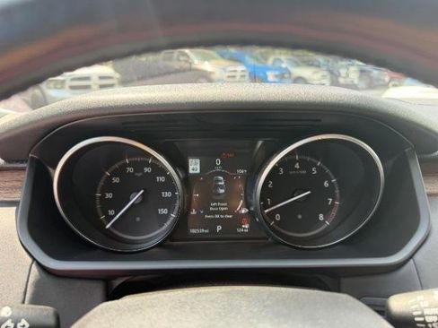 Used 2017 Land Rover Discovery HSE AWD/4WD image 20